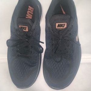 NIKE Black Rose Gold Running Sneaker 41